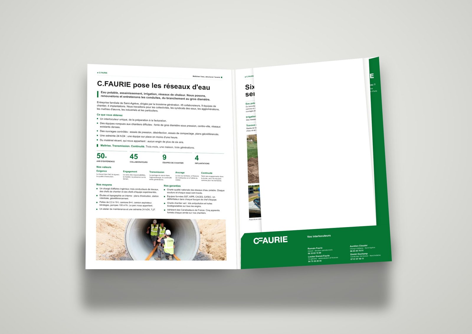 Chemise C.FAURIE ouverte avec des documents A4 dans la poche